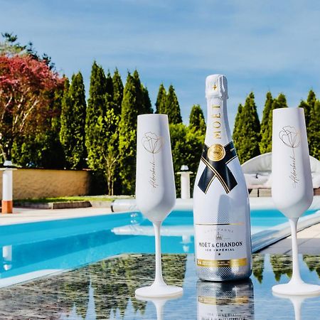 5 Sterne Centurion Ferienhaus Villa 2 Pools 86 Zoll Tv Aldersbach Dış mekan fotoğraf