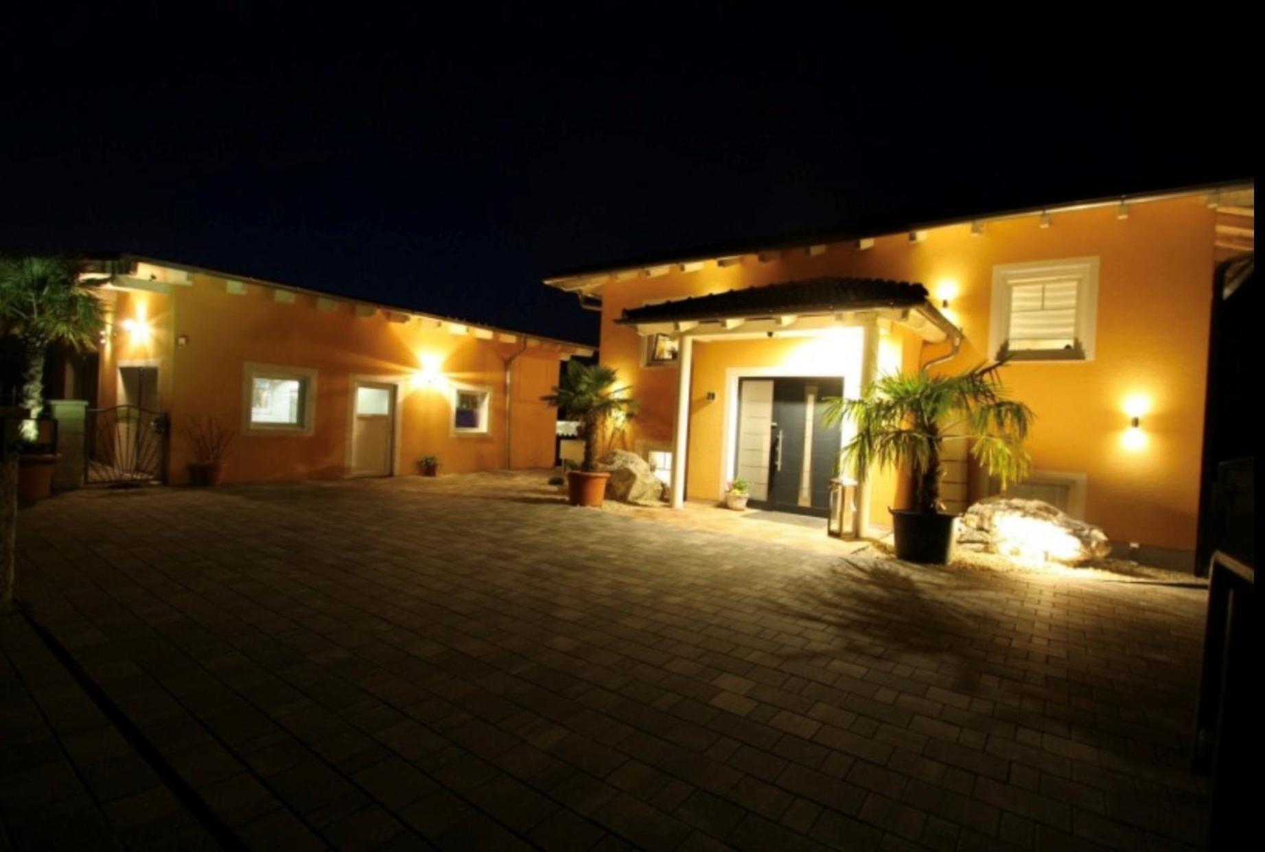 5 Sterne Centurion Ferienhaus Villa 2 Pools 86 Zoll Tv Aldersbach Dış mekan fotoğraf