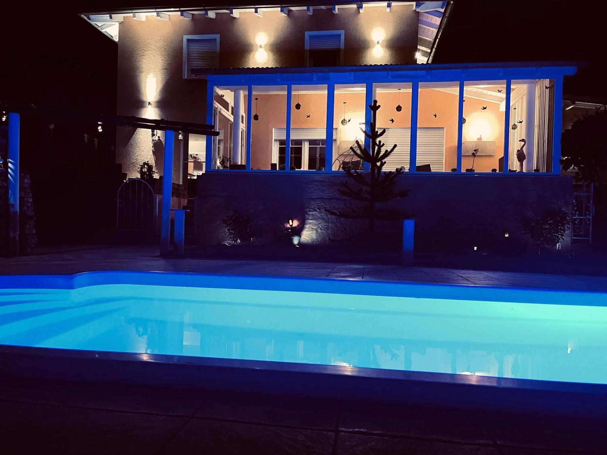 5 Sterne Centurion Ferienhaus Villa 2 Pools 86 Zoll Tv Aldersbach Dış mekan fotoğraf